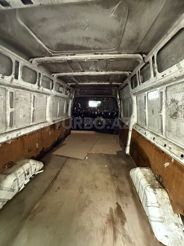 Ford Transit-6