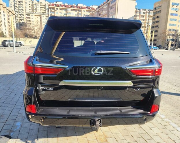 Lexus LX 450d-2