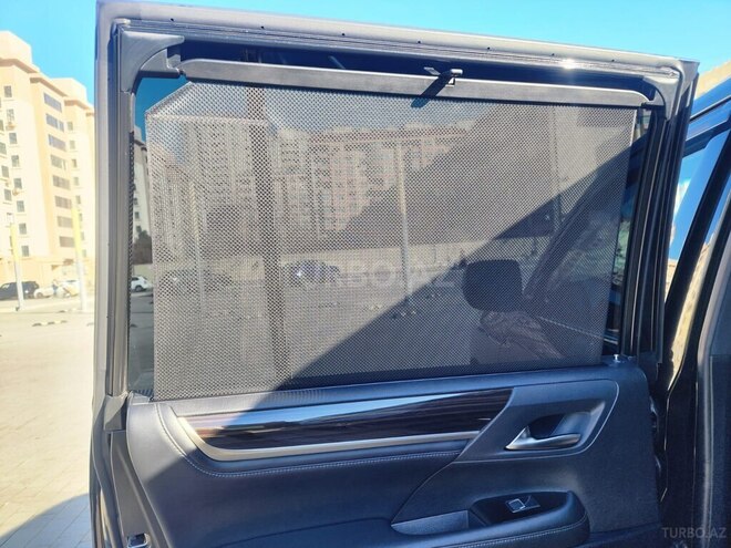 Lexus LX 450d-13