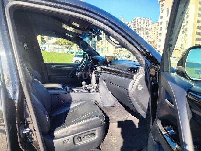 Lexus LX 450d-7
