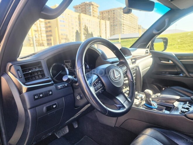 Lexus LX 450d-6