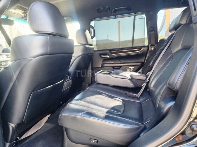 Lexus LX 450d-12
