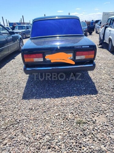 LADA (VAZ) 2107-2