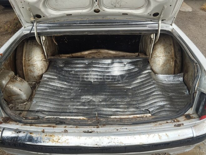 GAZ 3110 "Volga"-8