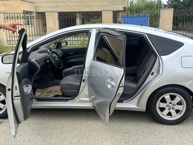 Toyota Prius-7