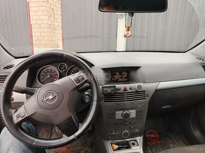 Opel Astra-12