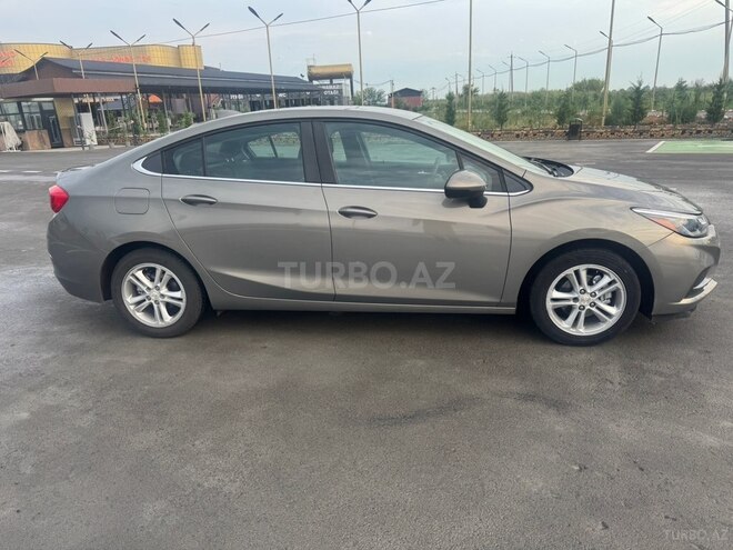 Chevrolet Cruze-8