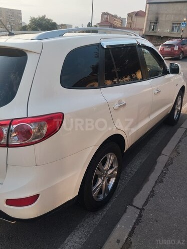 Hyundai Santa Fe-5