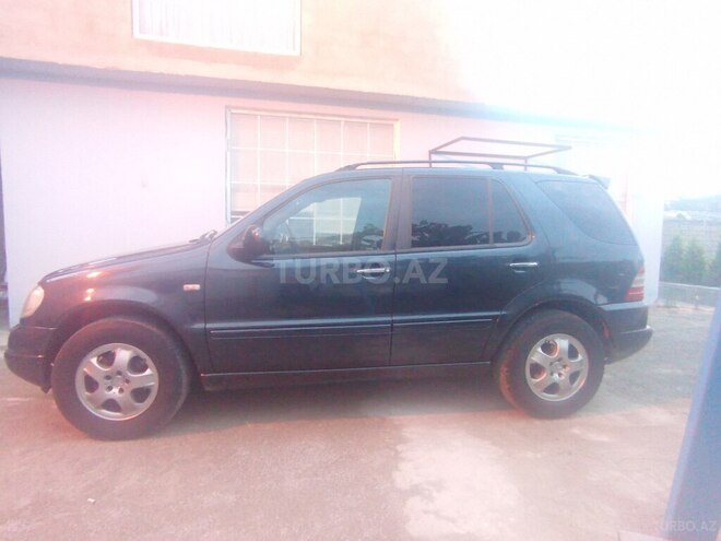 Mercedes ML 320-6
