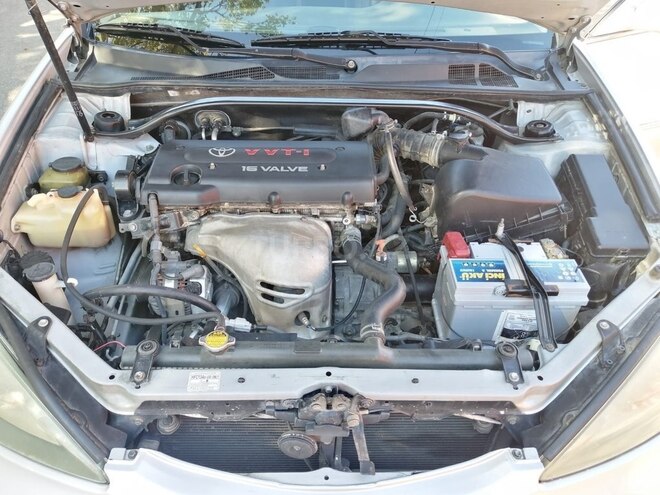 Toyota Camry-5