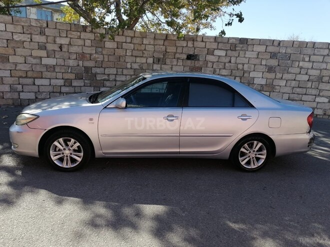 Toyota Camry-8