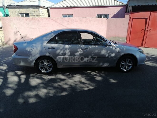 Toyota Camry-9