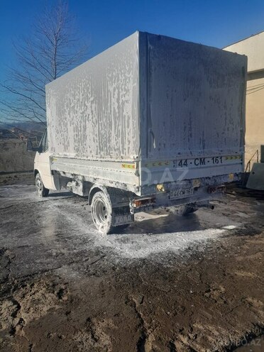 Ford Transit-2