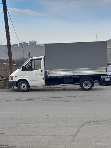 Ford Transit-3