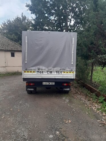 Ford Transit-5
