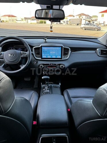 Kia Sorento-2