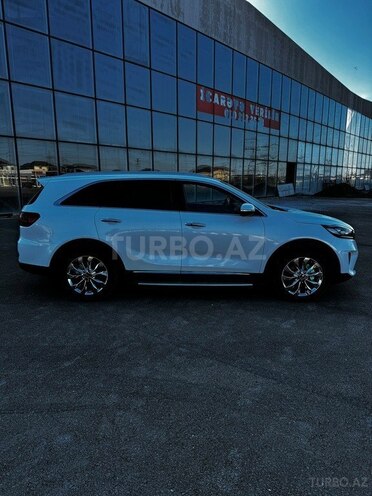 Kia Sorento-9