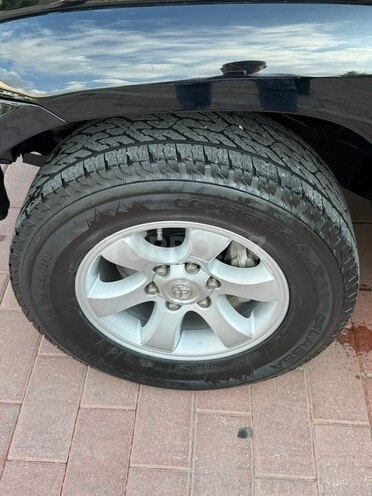 Toyota Land Cruiser Prado-19