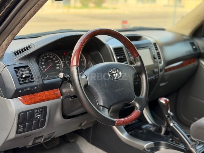 Toyota Land Cruiser Prado-18