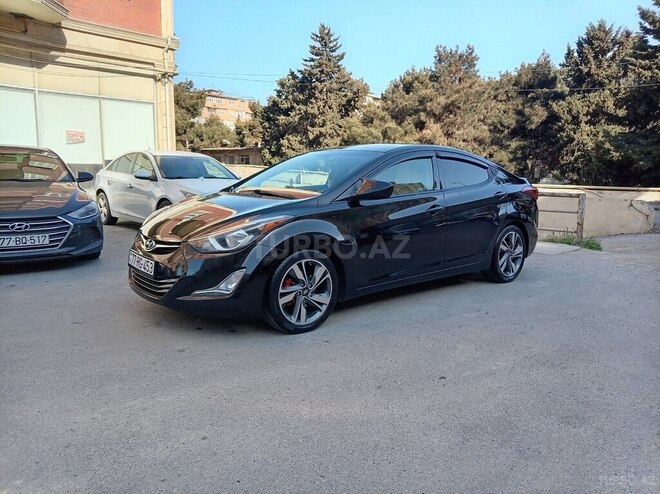 Hyundai Elantra-4