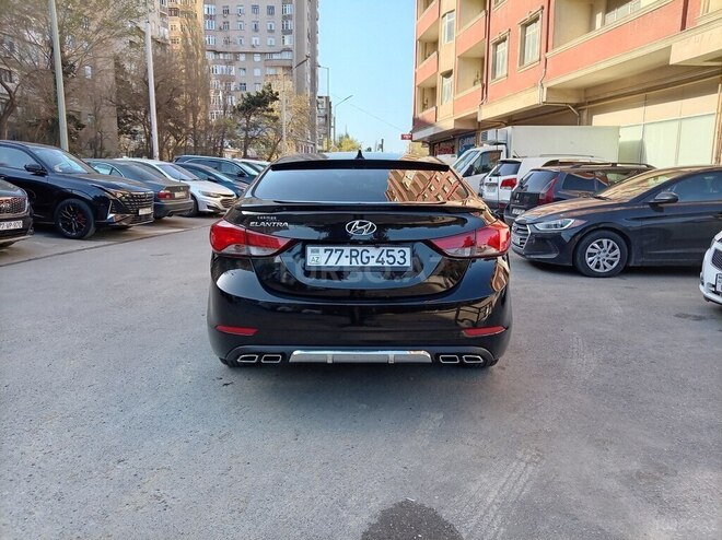 Hyundai Elantra-6