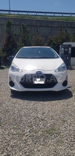 Toyota Aqua-1