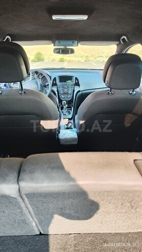 Opel Astra-10