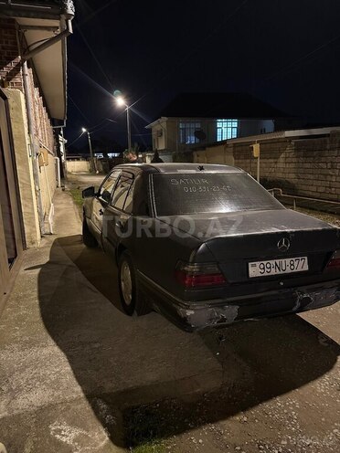 Mercedes 200 D-15