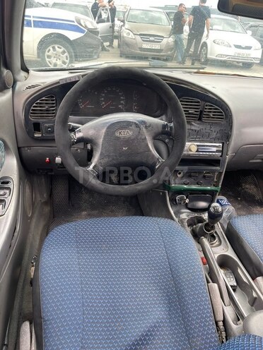 Kia Sephia-2
