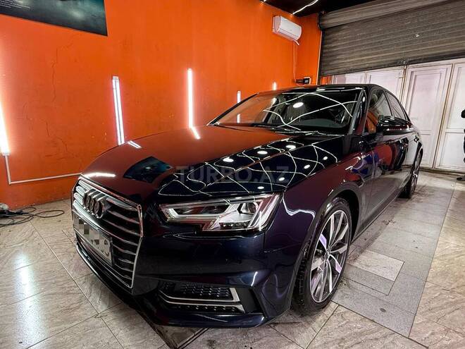 Audi A4-2