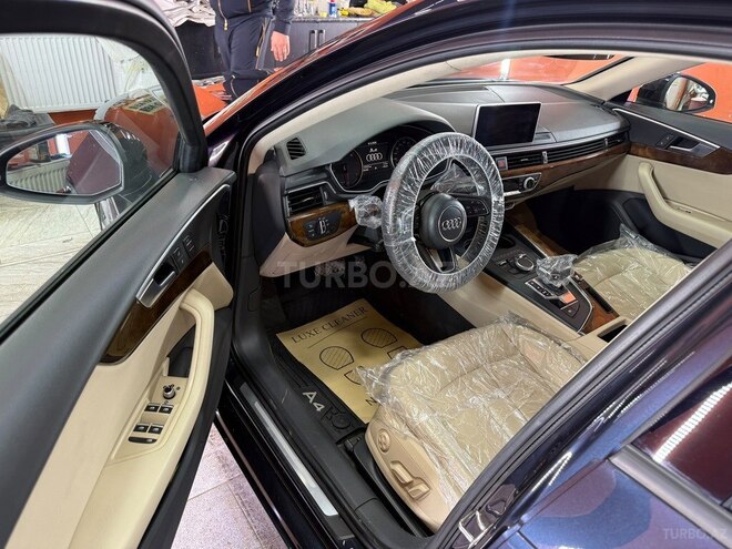 Audi A4-12
