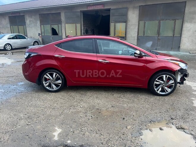 Hyundai Elantra-8