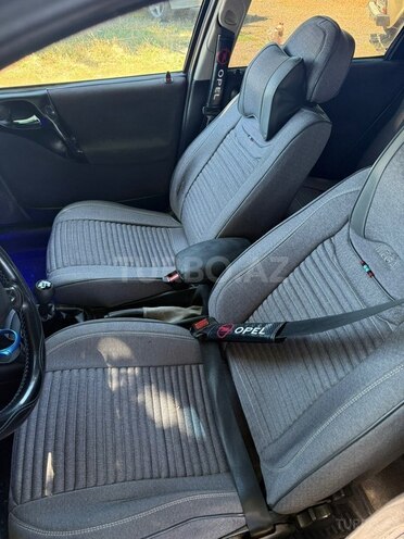 Opel Vectra-9