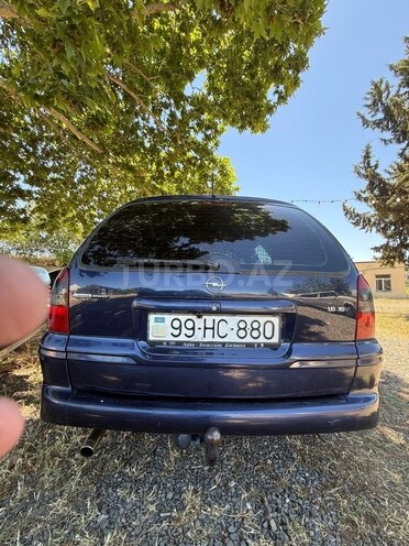 Opel Vectra-3