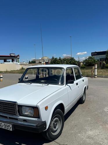 LADA (VAZ) 2107-2