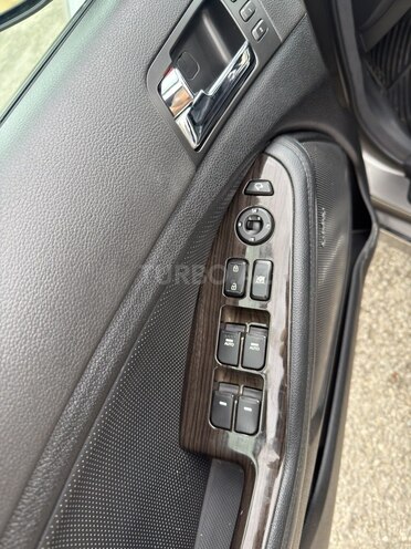 Kia Optima-11