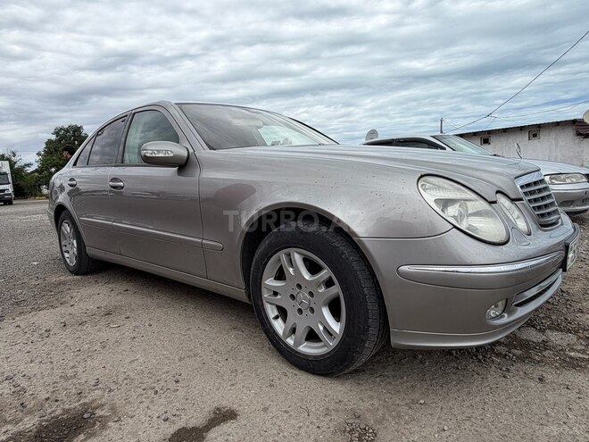 Mercedes E 320-2