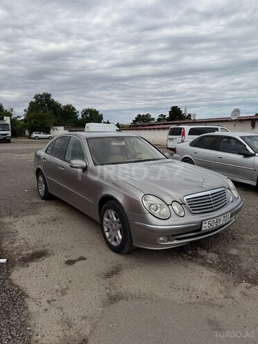 Mercedes E 320-3