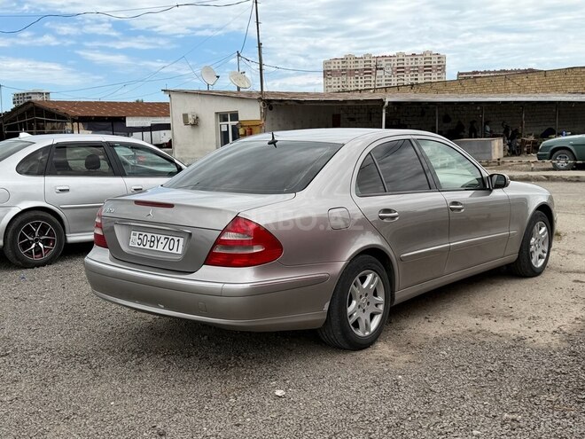 Mercedes E 320-7