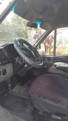 Ford Transit-6