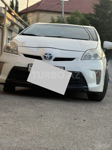 Toyota Prius-1