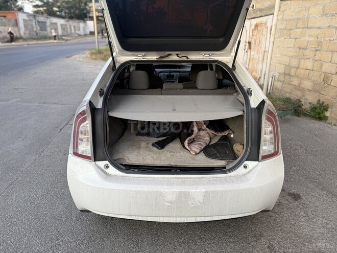 Toyota Prius-6