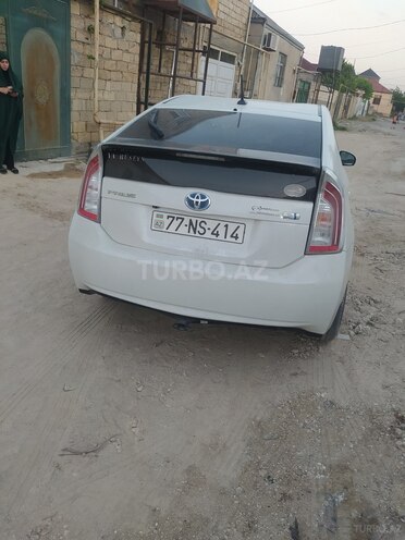 Toyota Prius-2