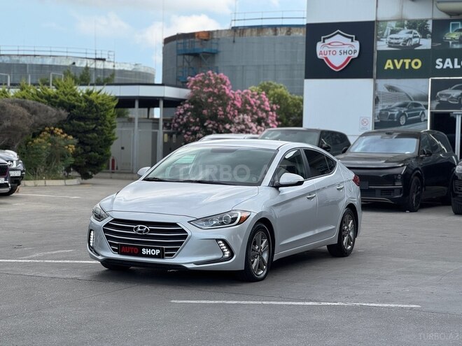 Hyundai Elantra-14