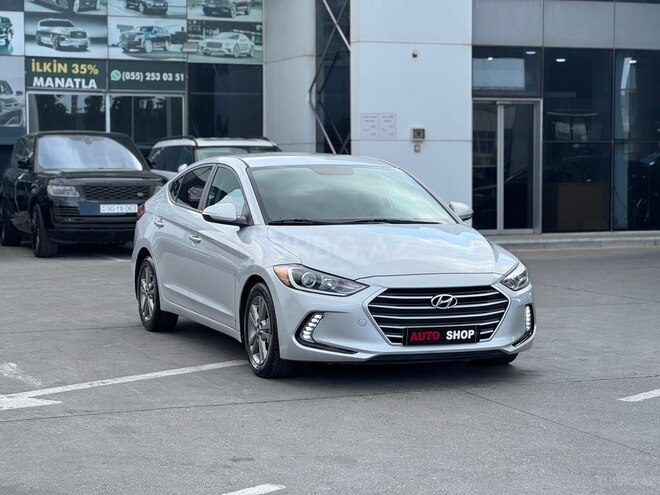 Hyundai Elantra-1