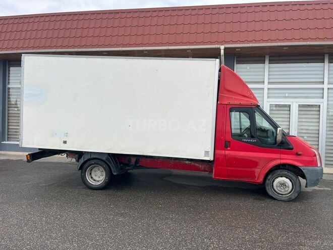 Ford Transit-3