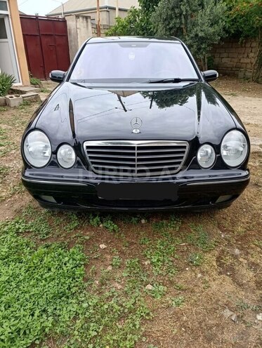 Mercedes E 270-13