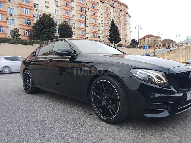 Mercedes E 200-5