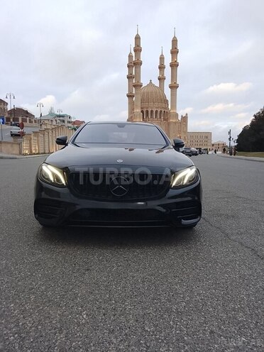 Mercedes E 200-1