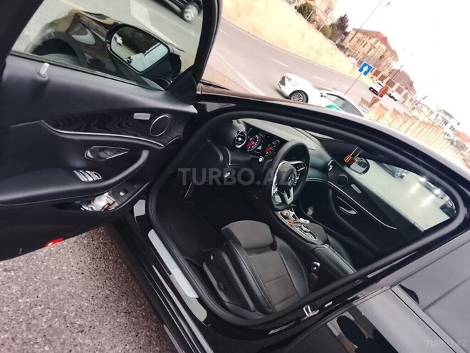 Mercedes E 200-8